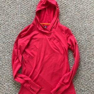 Under armour fitted sweat shirt